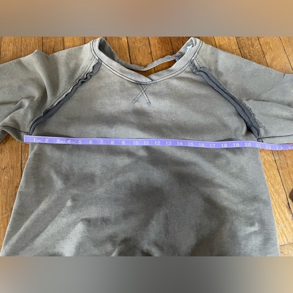 POL Grunge distressed green lace up back crew neck synched sleeves oversized M - Picture 11 of 12